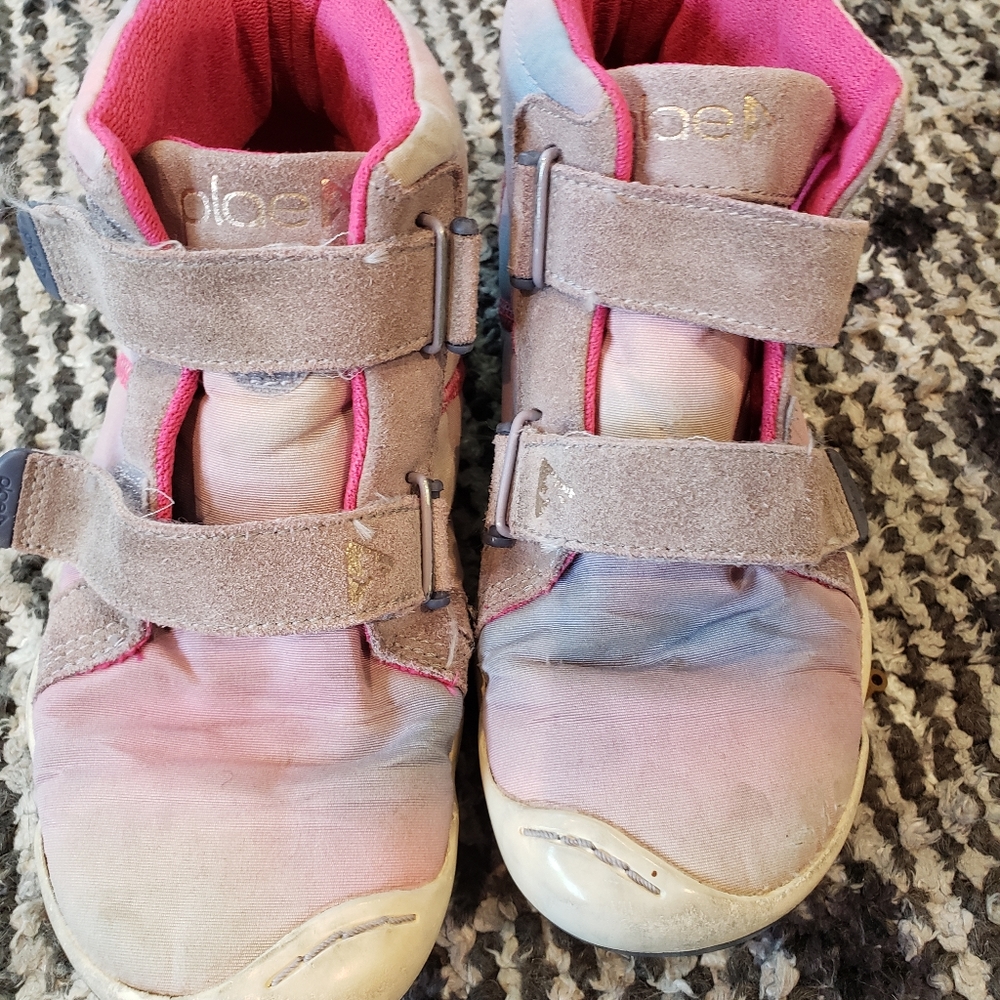 Plae sneakers
